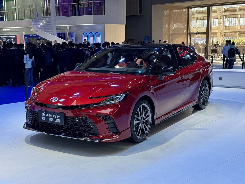 సెడాన్ మార్కెట్లో ఖ్యాతి యొక్క ఎంపిక